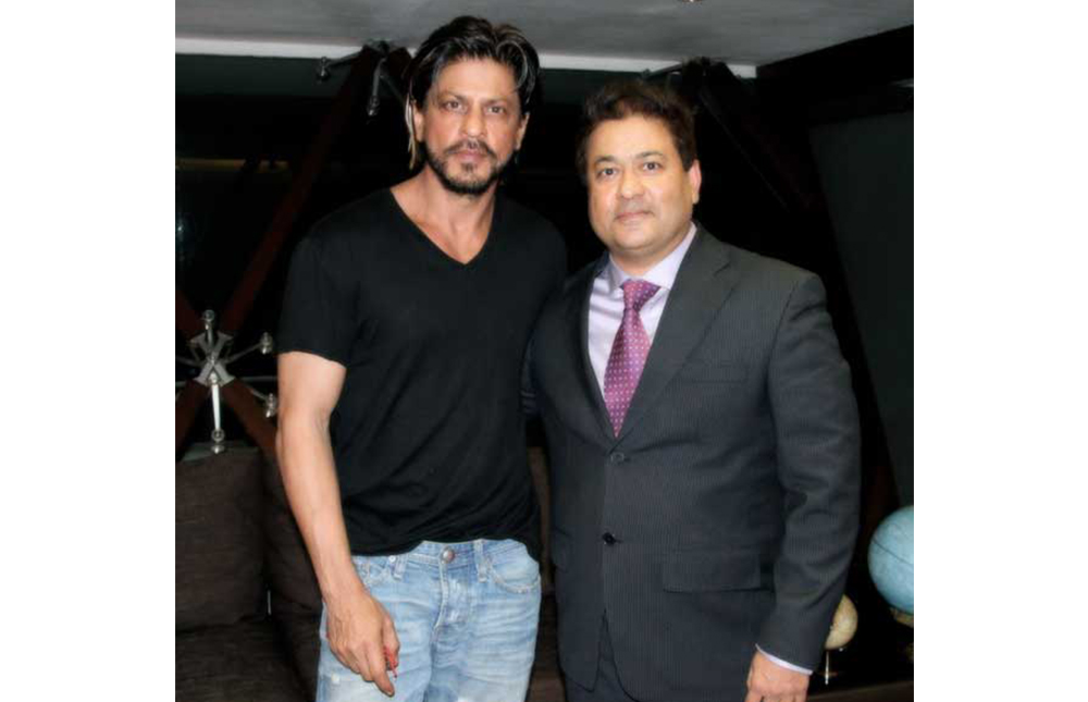 shahrukh-khan-dr-jatin-shah.JPG